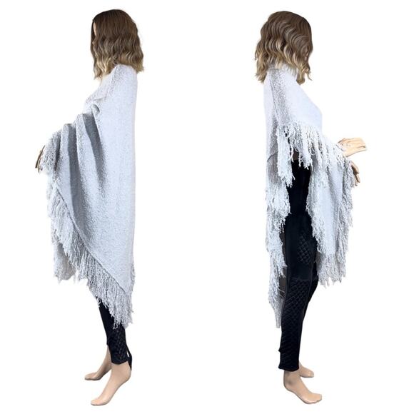 SER.O.YA Frost Poncho SZ XS Silver $348 - Picture 8 of 14